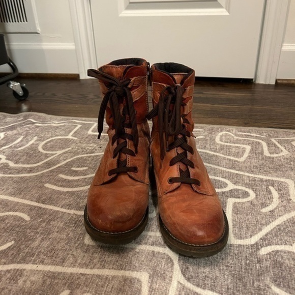 Dromedaris Women's Kara Combat Lace-up Comfort Boot with Inside Zip - Picture 12 of 14